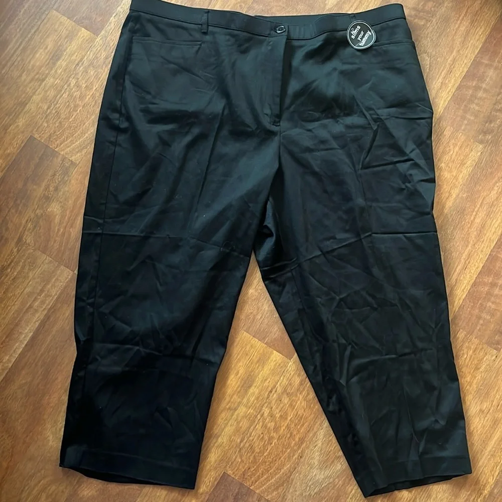 New Counterparts black capris - Picture 1 of 16